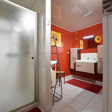 Holiday home In Belgium With Garden, Cleaning Included Jehonville